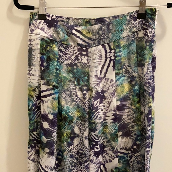 Flowing LA Wide-Leg Pants - Picture 2 of 5